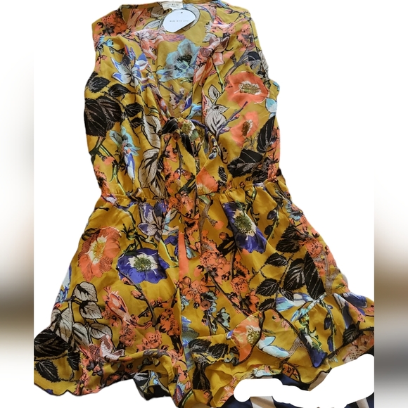 Tropical Romper - Picture 1 of 4